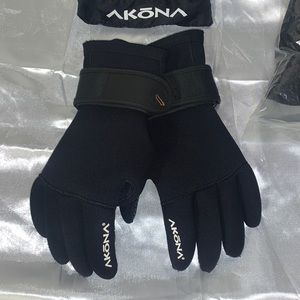 Akona diving gloves
